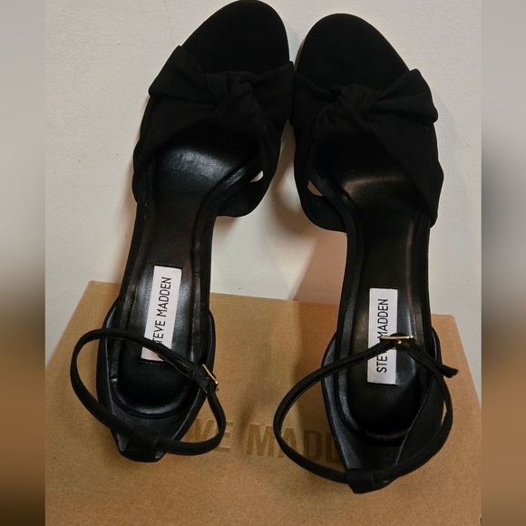 Steve Madden Black Knotted Ankle-Tie Stiletto Sandals - Picture 5 of 7